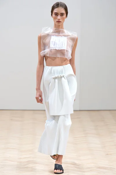 Look 3